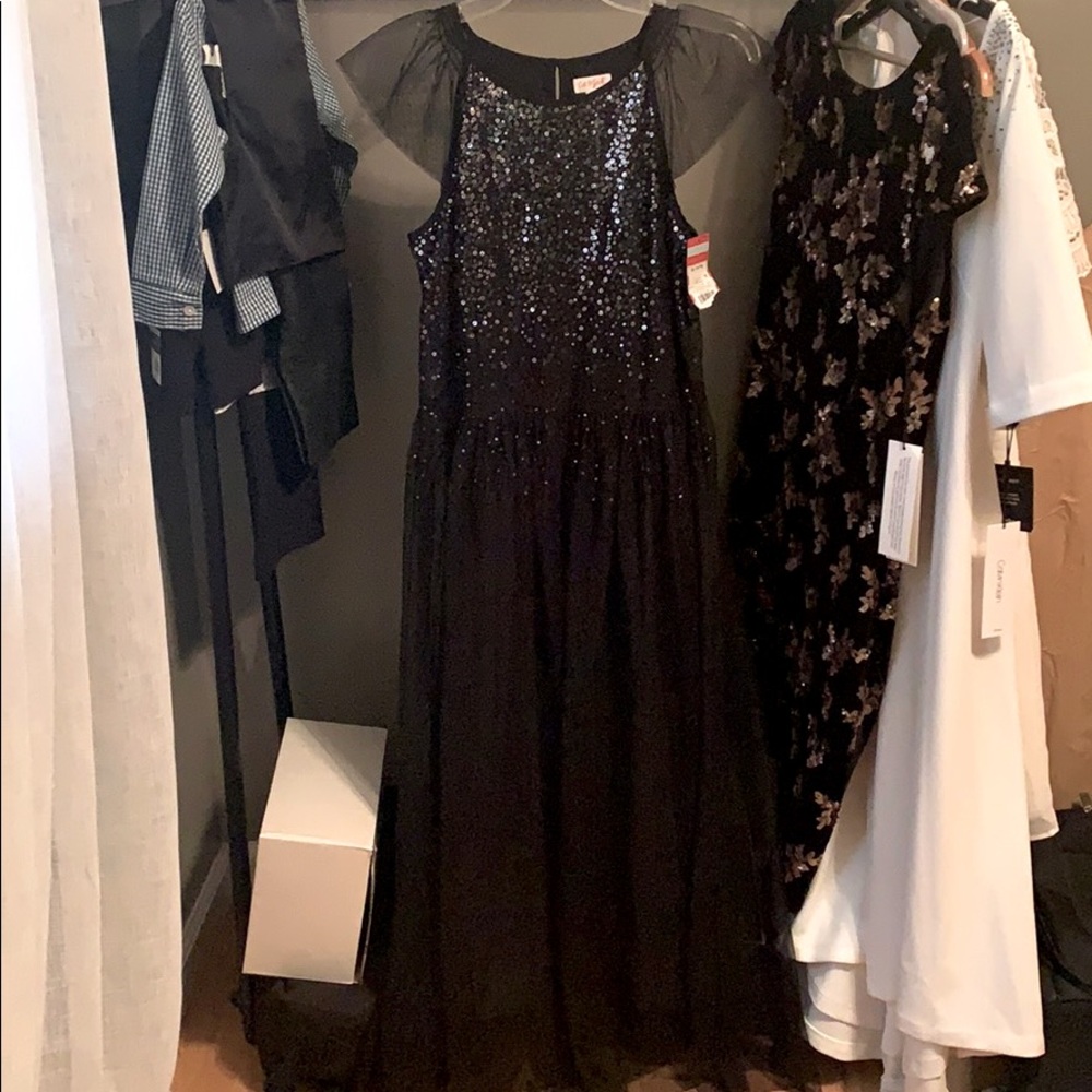 Black Sequin and Tulle Big Girls Size 14/16 Dress